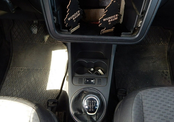 Skoda Fabia cena 9052 przebieg: 156941, rok produkcji 2011 z Wielichowo małe 106